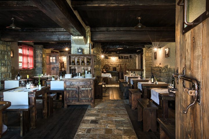 Dining 150 of 211