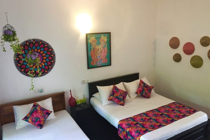 Room 3 of 28