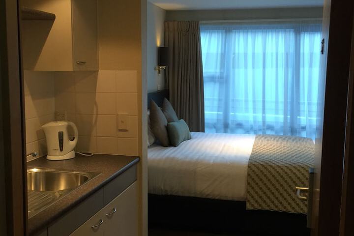 Room 20 of 39