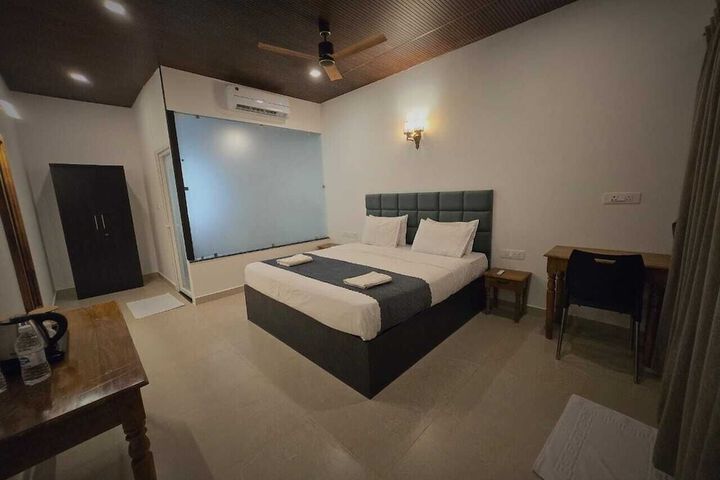 Room 4 of 22
