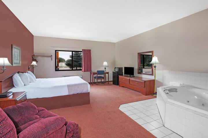 1 King Bed (1 of 5)