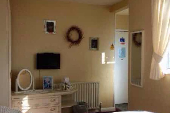 Room 14 of 26