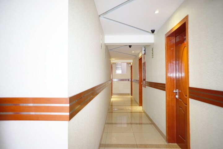 Ballroom/Hall 54 of 62
