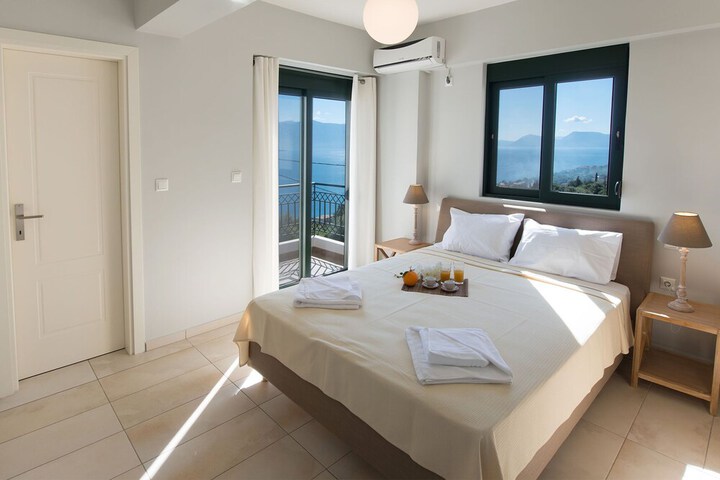Room 15 of 111
