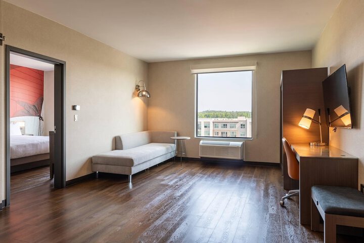 Room 14 of 34