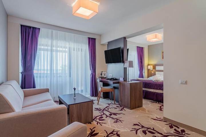 Room 20 of 49