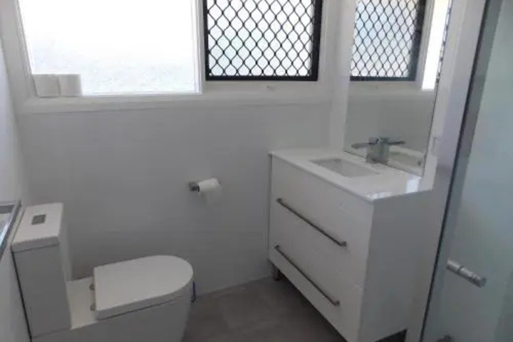Room 8 of 16