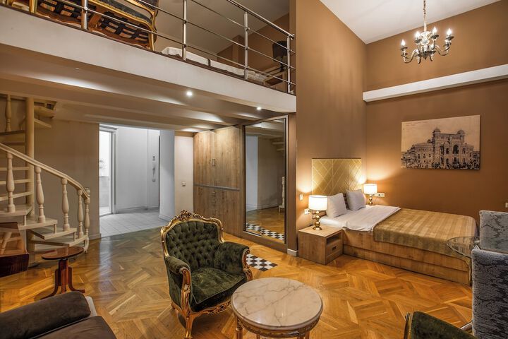 Room 43 of 91