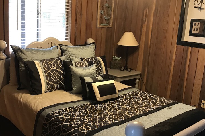 Room 74 of 400