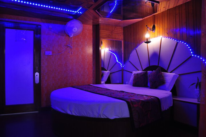Room 17 of 42