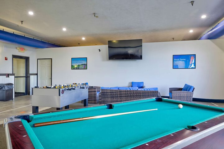 Pool 41 of 62