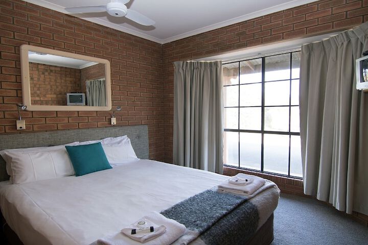 Room 9 of 61
