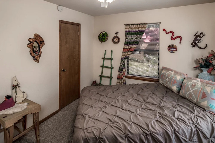 Room 5 of 19