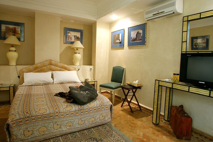 Room 4 of 65