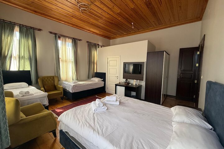 Room 30 of 64