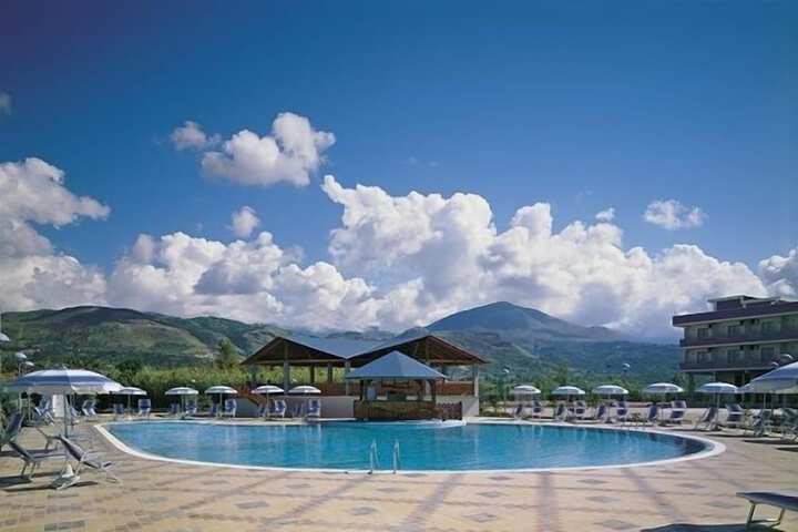 Hotel Pool