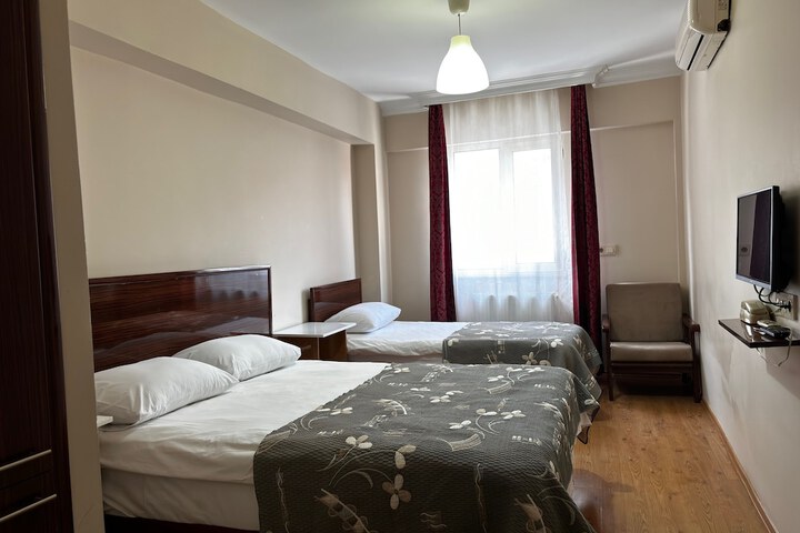 Room 10 of 23