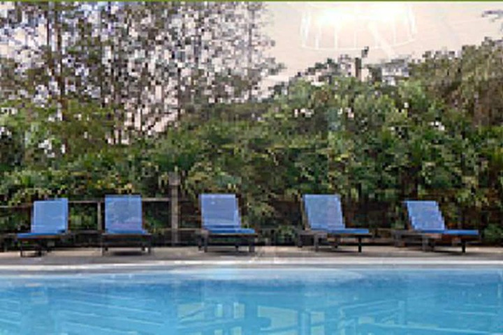 Hotel with Pool