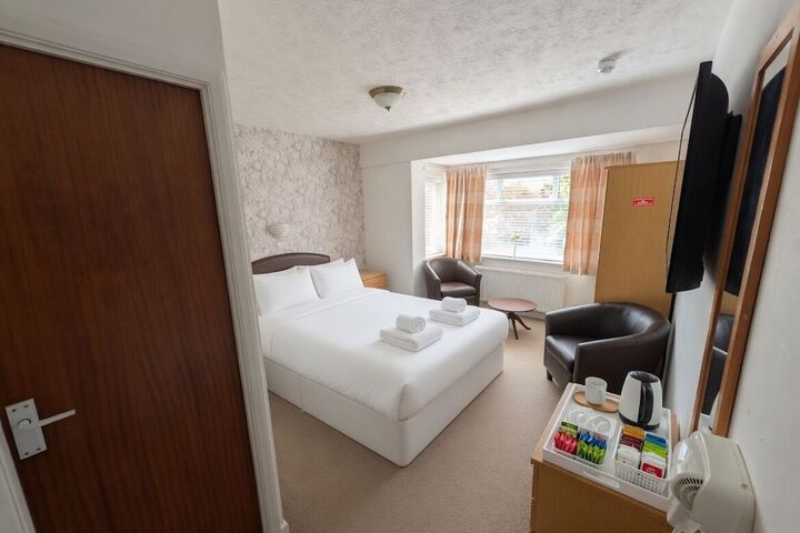 Room 15 of 19
