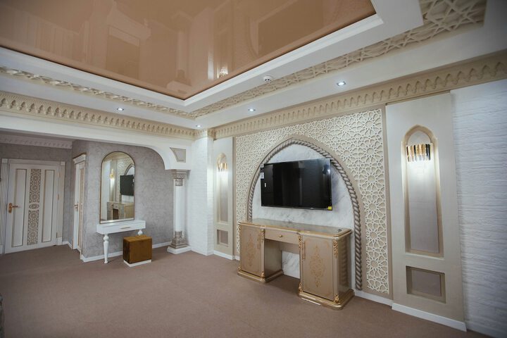 Room 12 of 34