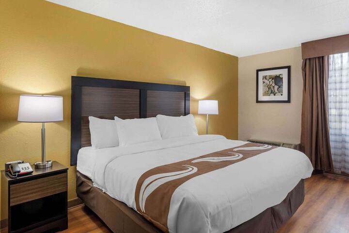 Standard King Bed Accessible (3 of 13)
