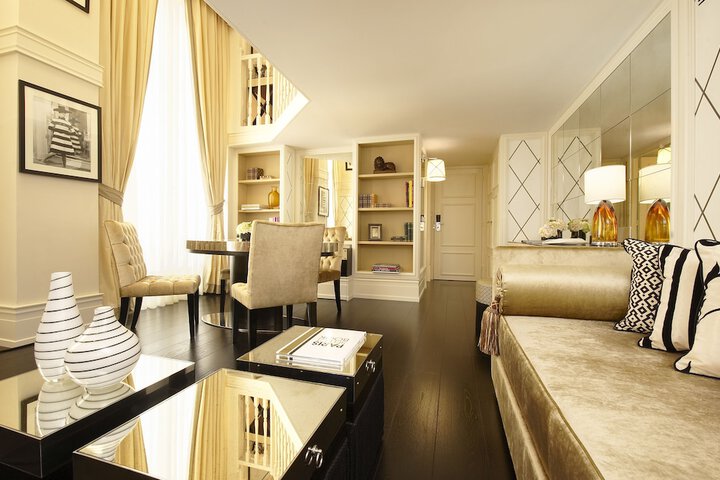 Room 42 of 68