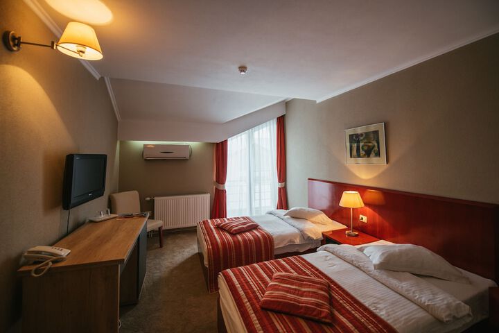 Room 26 of 68