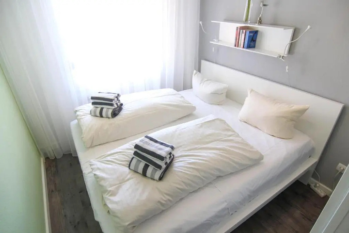 Room 9 of 9