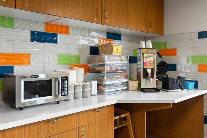 Breakfast/Coffee Service 61 of 72