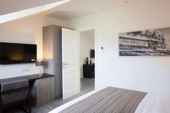 Room 47 of 229
