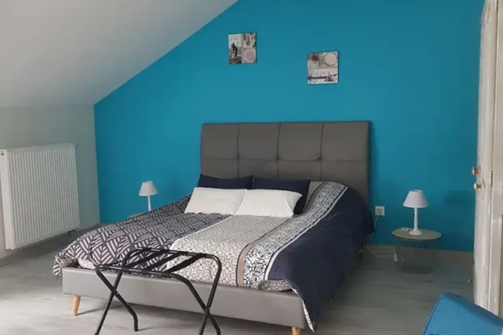 Room 4 of 15
