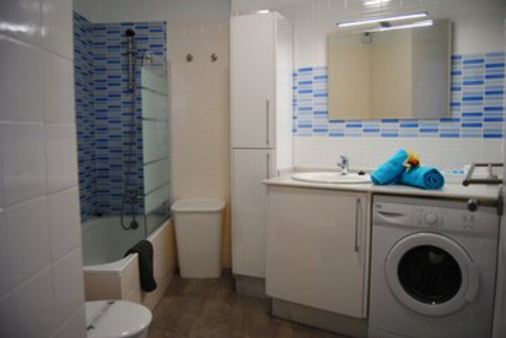 Room 2 of 19