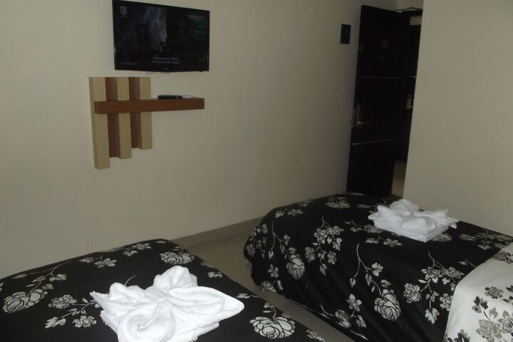 Room 9 of 24