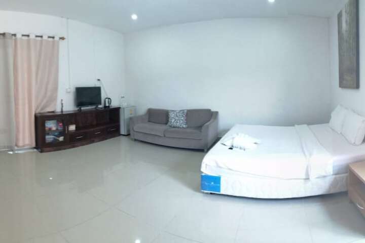 Room 18 of 97