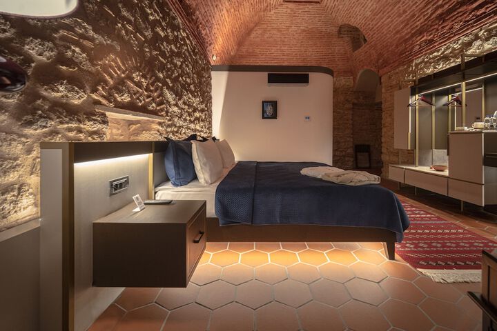 Room 43 of 78
