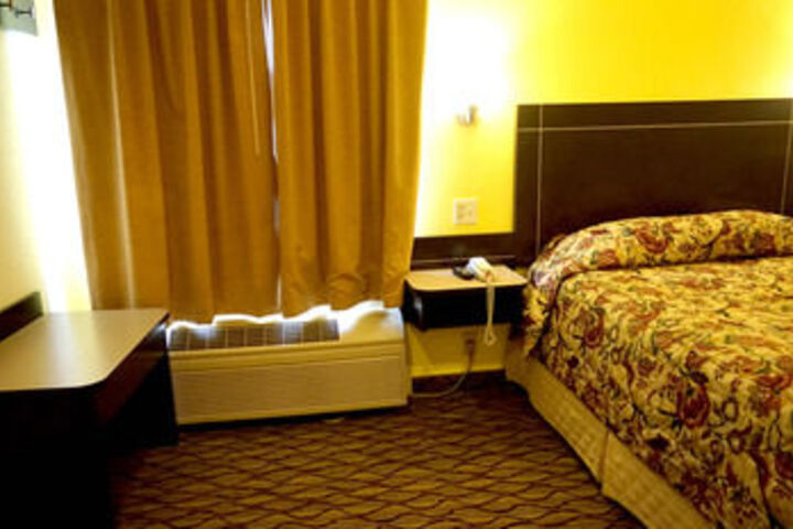 Room 33 of 57