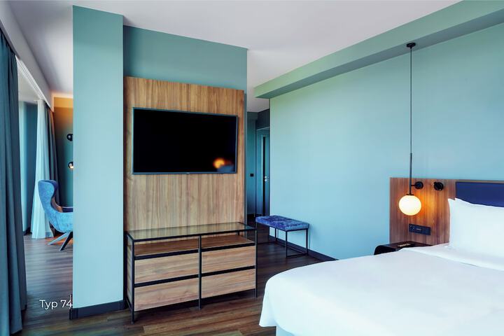 Room 25 of 71