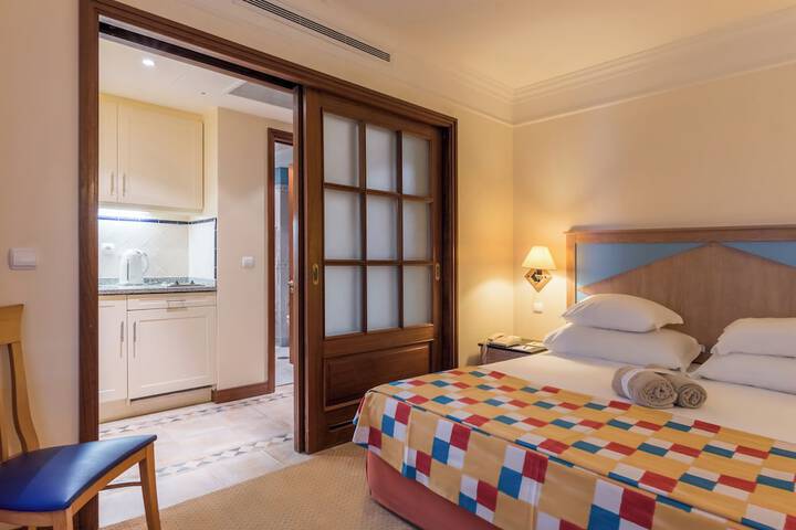 Room 9 of 29