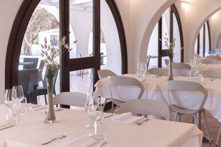Dining 56 of 134