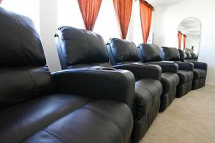 Entertainment 25 of 48