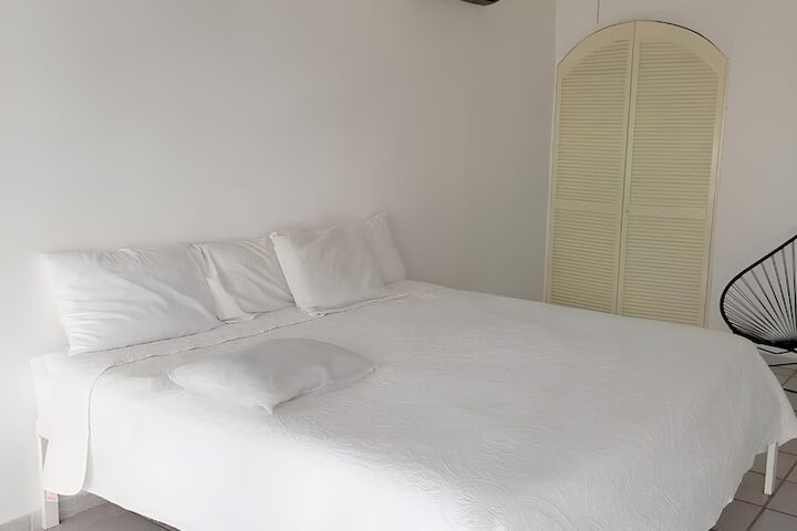 Room 7 of 10