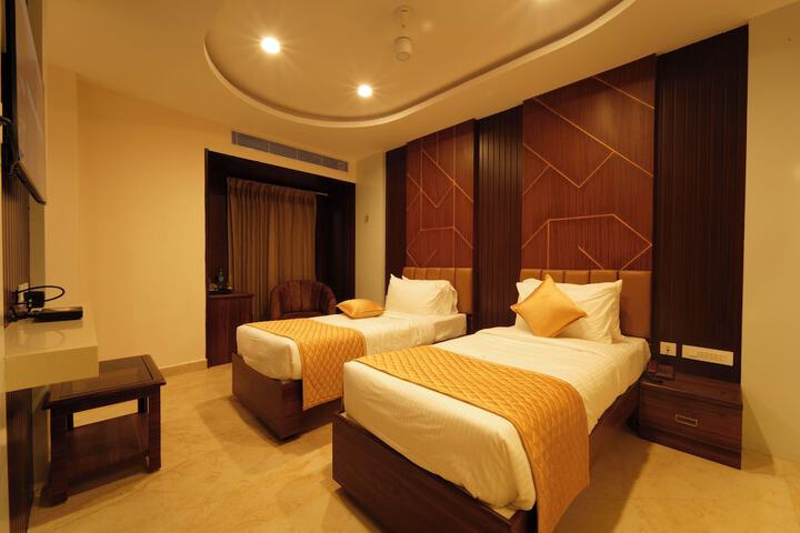Room 5 of 22