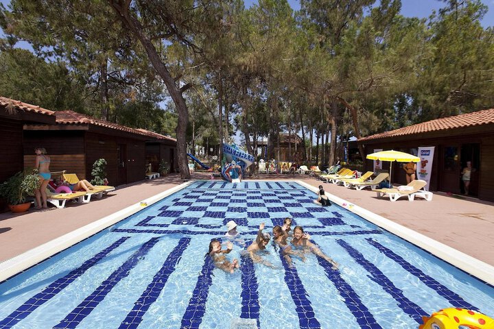 Hotel with Pool