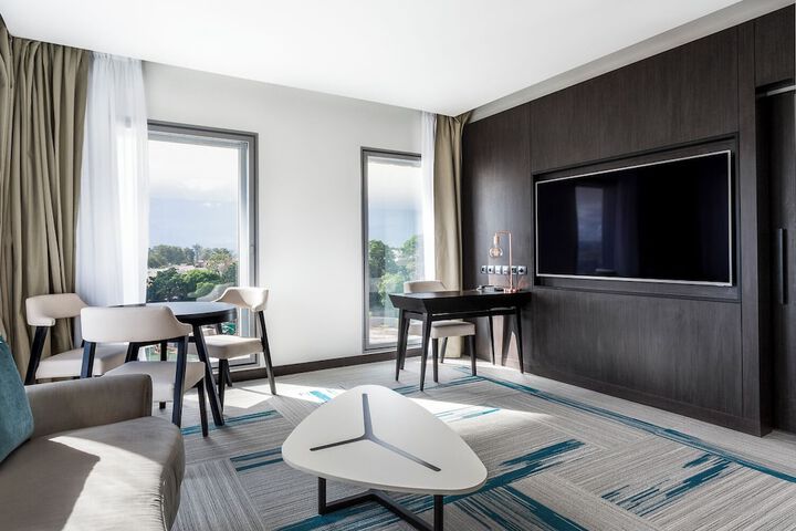 Room 46 of 150