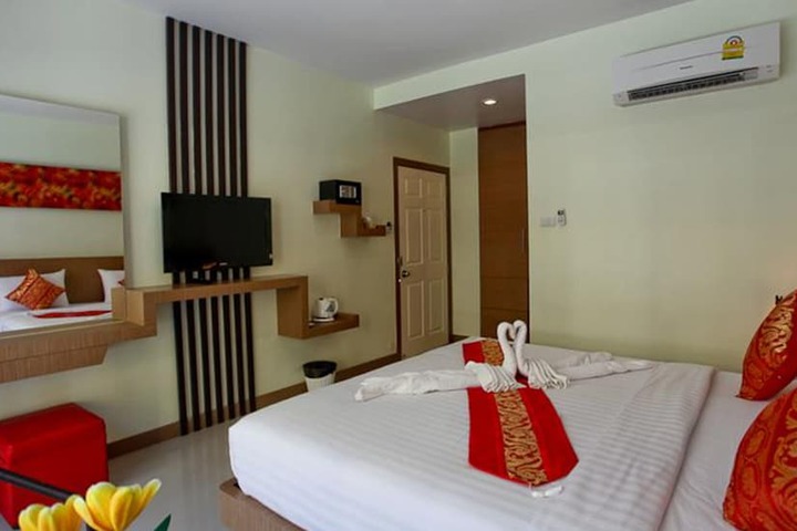 Room 3 of 34