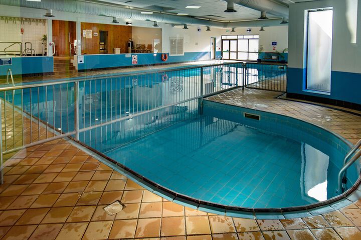 Pool 33 of 69