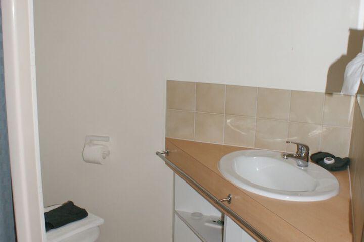 Room 80 of 116