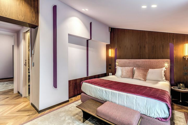 Room 49 of 85