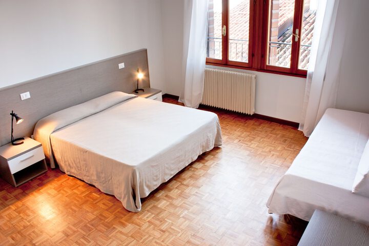 Room 6 of 39