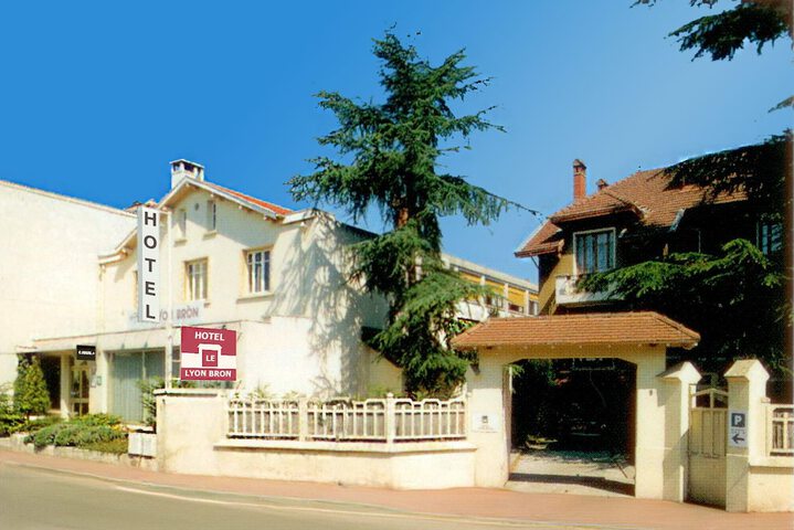 Hôtel le Lyon Bron in Bron